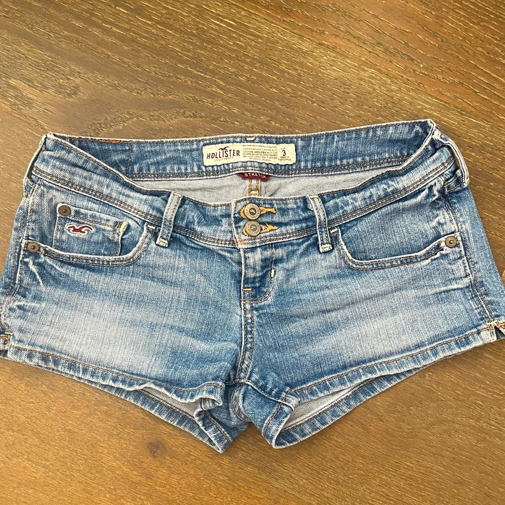 Hollister size 3 denim shorts!